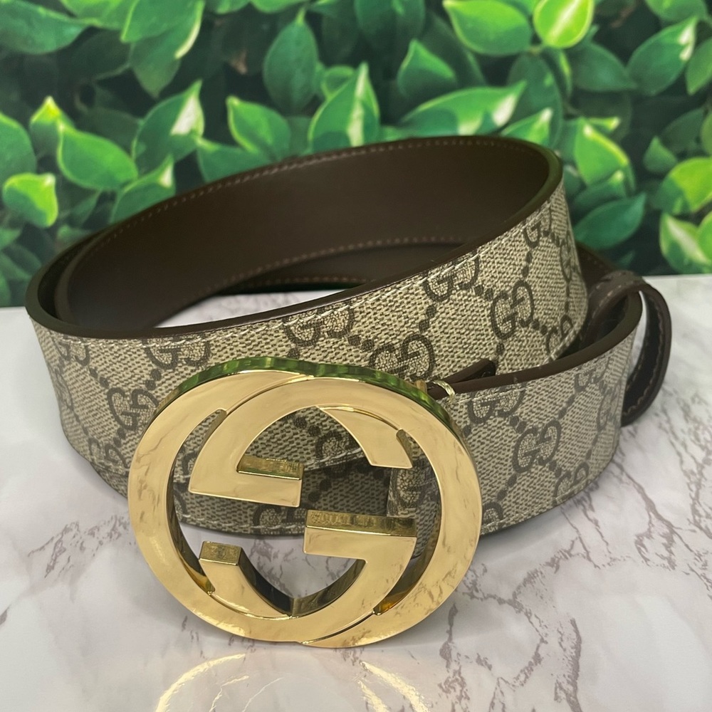 GUCCI BELT 100% AUTHENTIC GUCCI GG SUPREME BELT WITH G BUCKLE